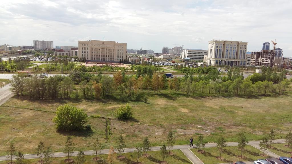 Apartment In Heart Of Astana Екстер'єр фото