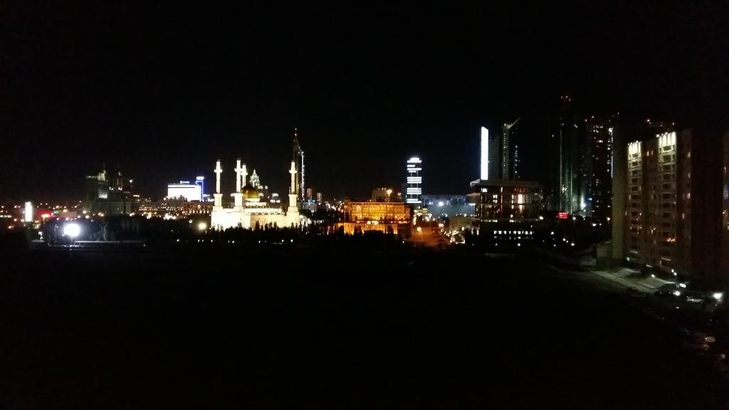 Apartment In Heart Of Astana Екстер'єр фото